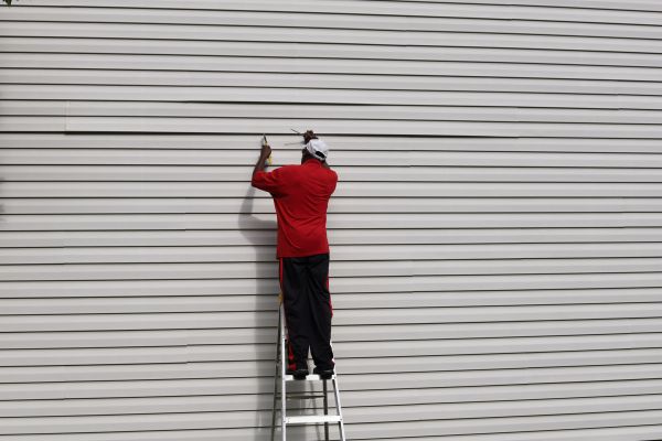 Loose Siding Repair in Bellingham