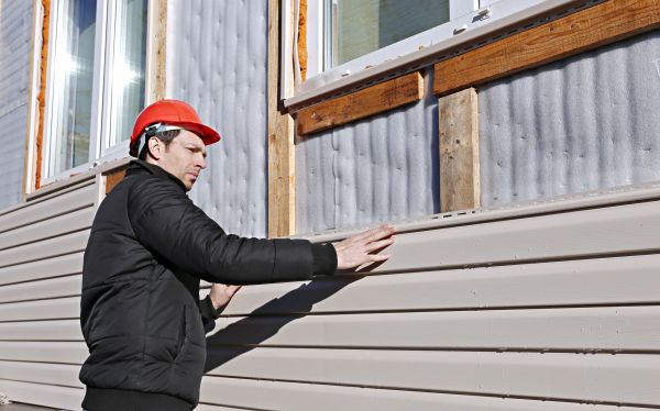 Cost of Vinyl Cladding Repair in Bellingham